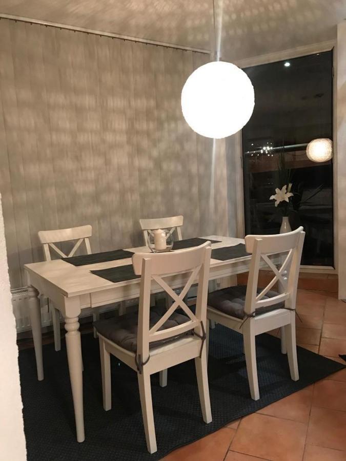 Schoene Ruhige Wohnung Mit Terrasse Und Parkplatz Greifswald Exterior foto